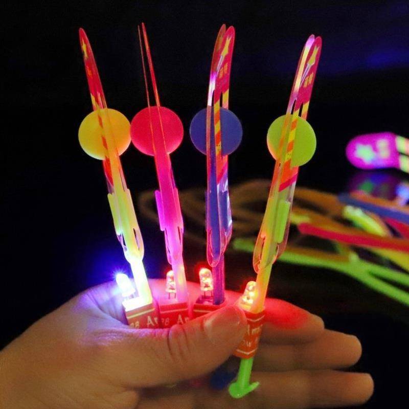 Bamboo sills, light flying arrow dragonfly