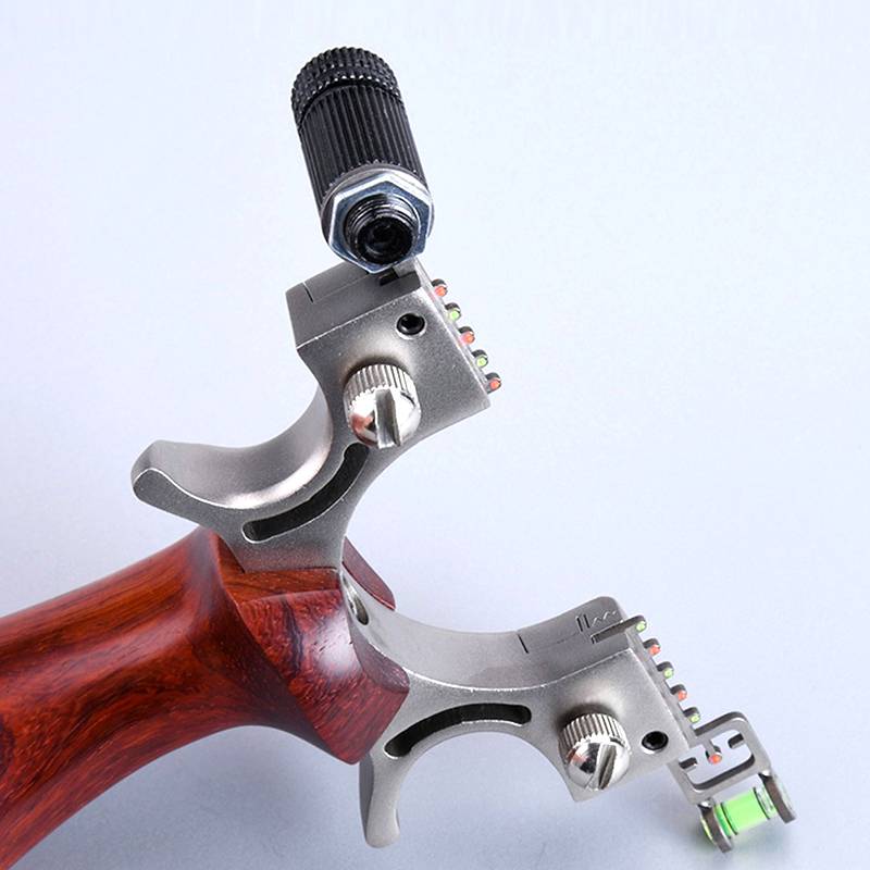 Stainless steel slingshot Precision laser infrared aiming strengthens the thickened slingshot, free Bang Kuang Flat Skin Outdoor Bow