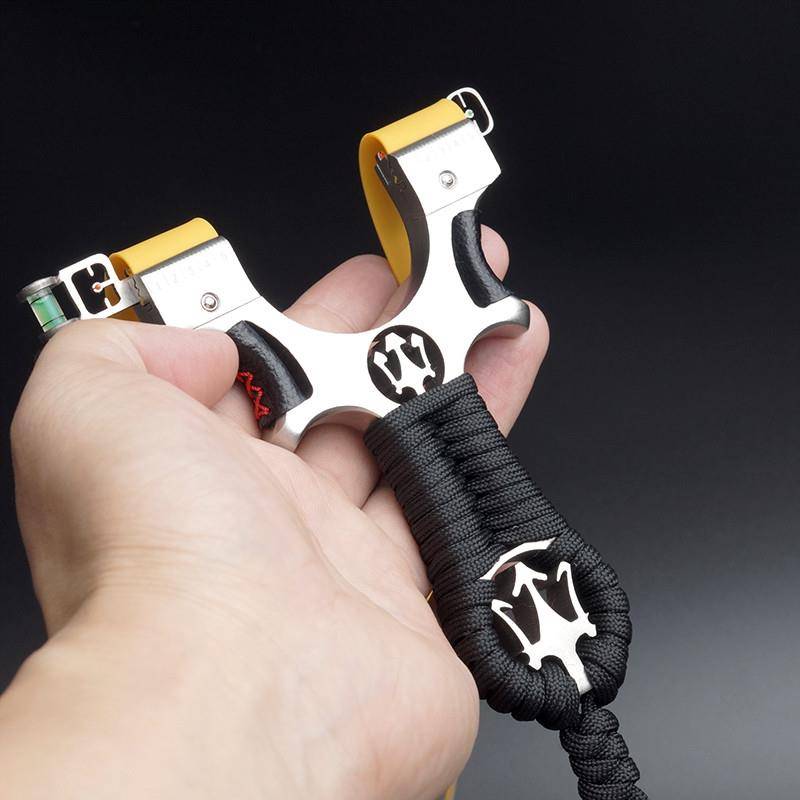 Slingshot Outdoor Professional Stainless Slutkering Infrared Laser Slinges Slingshot Medication