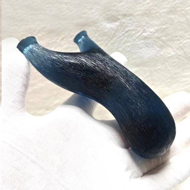 New product epoxy resin brushed non -slip classic anti -song fat flying tiger feel king Fei titanium alloy solid wood flat slingshot