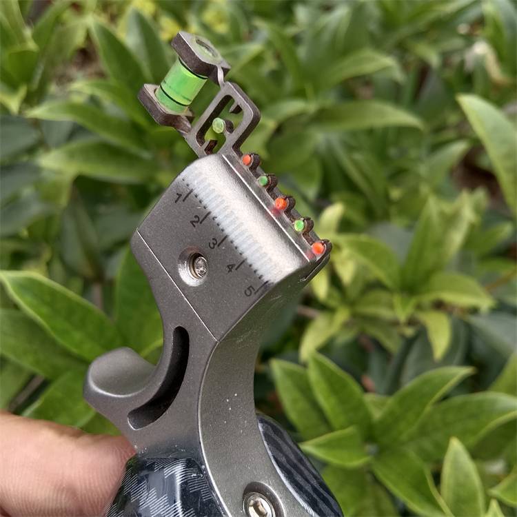 New stainless steel slingshot chase dragon adult outdoor actual combat competition dedicated large power high accuracy carbon fiber