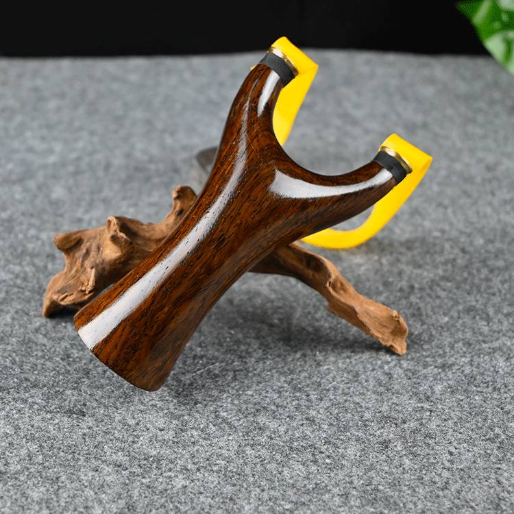 The new flying tiger slingshot authentic adult special high -precision traditional competition solid wood outdoor wood
