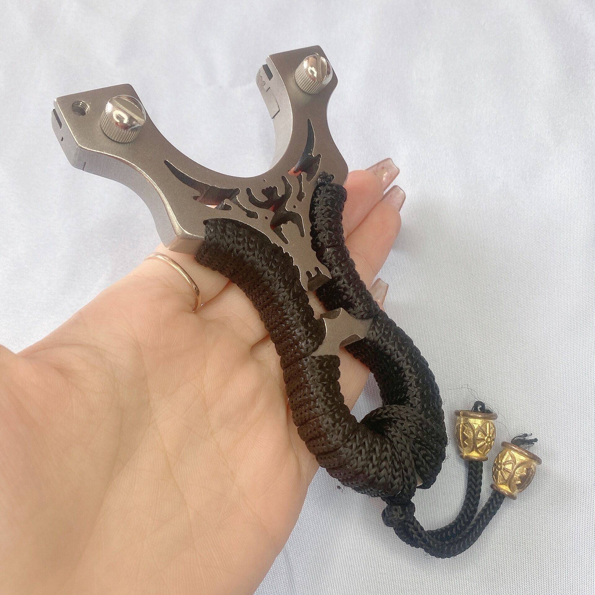 Stainless steel diamond flat skin outdoor sports competitive slingshot high precision large power slingshot