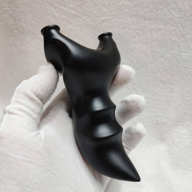 New product epoxy resin praying mantis Flying Tiger Black Bow Bow Horned Horn Skilled Solid Wood Innovation Art Athletic King