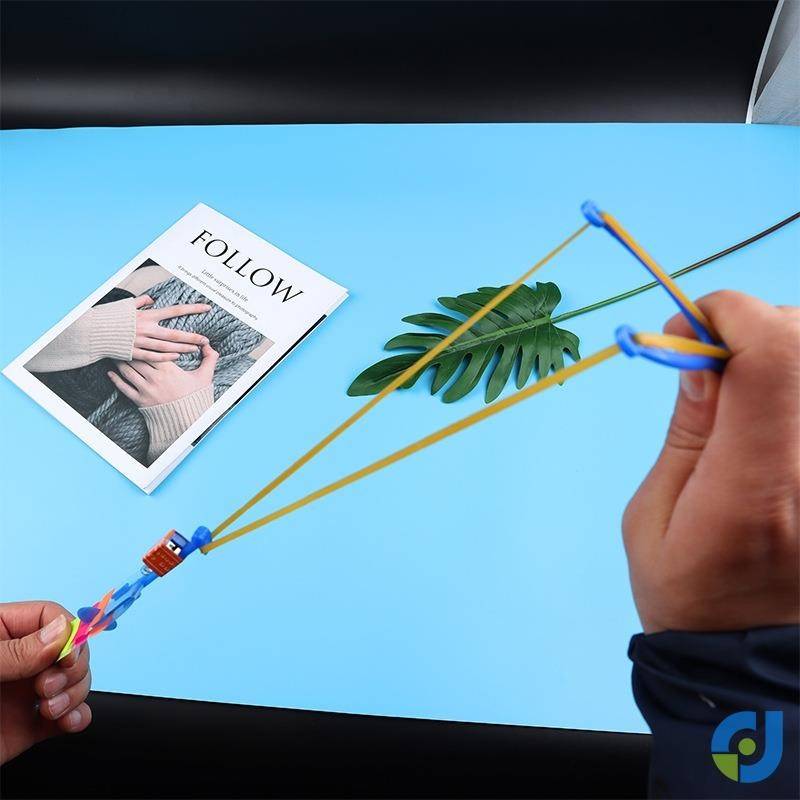 Lighting slingshot Flying Arrow Flying Slogan Flying Sword Flying Sword Flying Fairy Children's Toys Night Market Swell