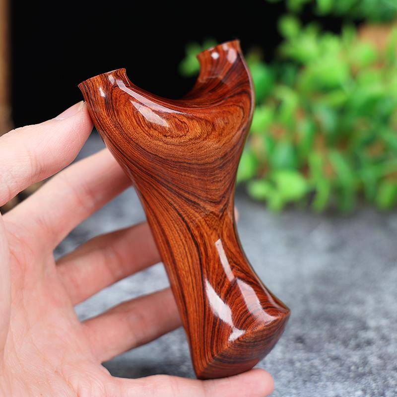 Sand iron sandalwood solid wood slingshot original wood high -precision flying tiger fork handmade outdoor professional anti -curved flat skin wood head