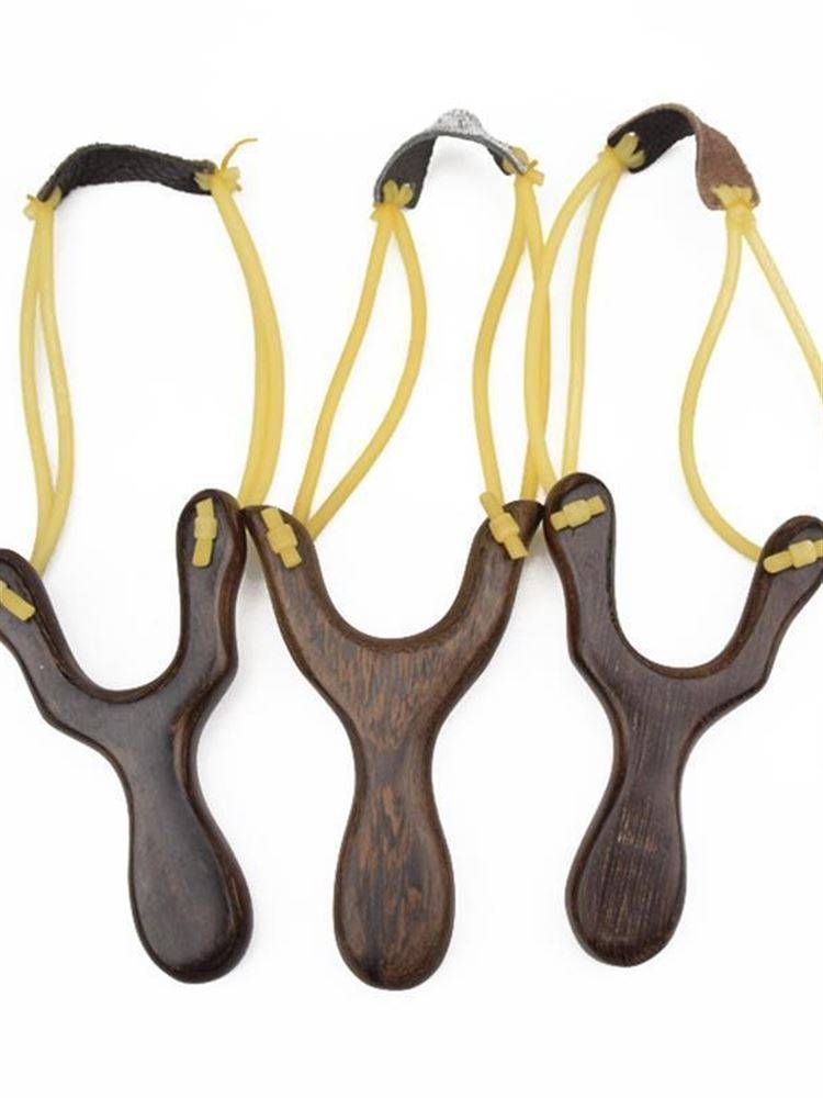 Traditional wooden slings outdoor competitive solid wood slingshot classic adult children toys toy wood fork is primary entry
