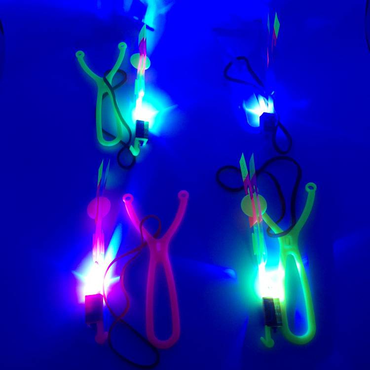 Red and blue double flashes slingshot ejection flying archery Flying saucer night market stall flying fairy bamboo dragonfly children's small toys