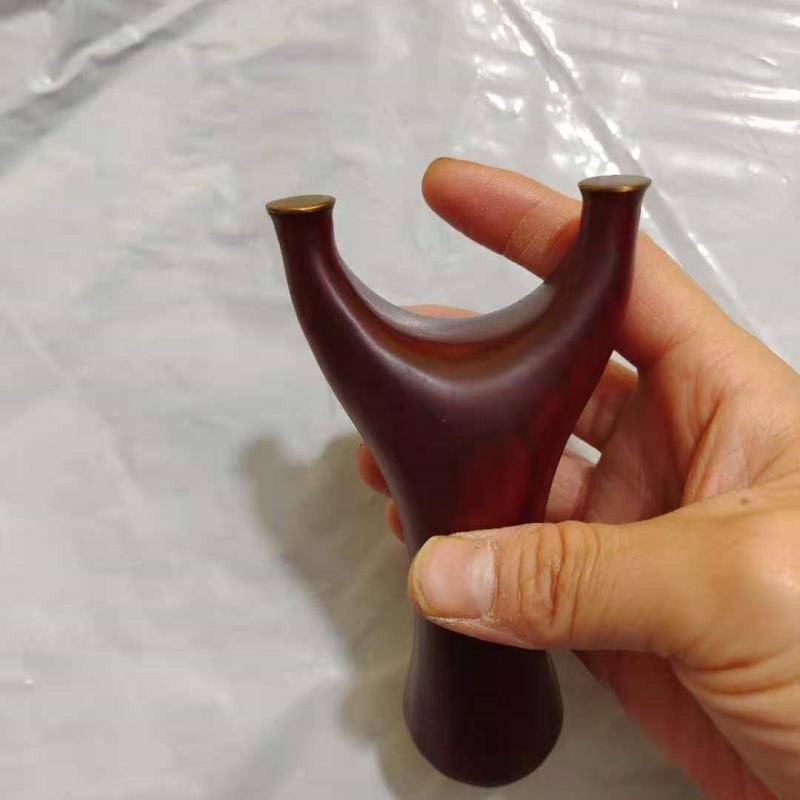 Pure handmade ebon solid wood slingshot anti -song flying tiger fork outdoor flat skin wood bombers professional outdoor slingshot