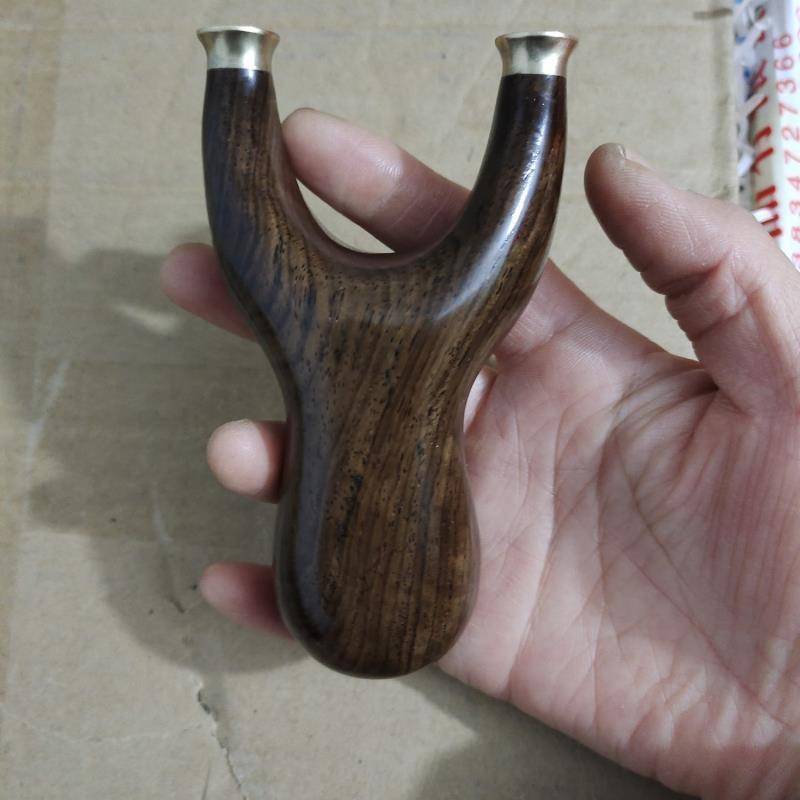 Pure handmade ebon solid wood slingshot anti -song flying tiger fork outdoor flat skin wood bombers professional outdoor slingshot