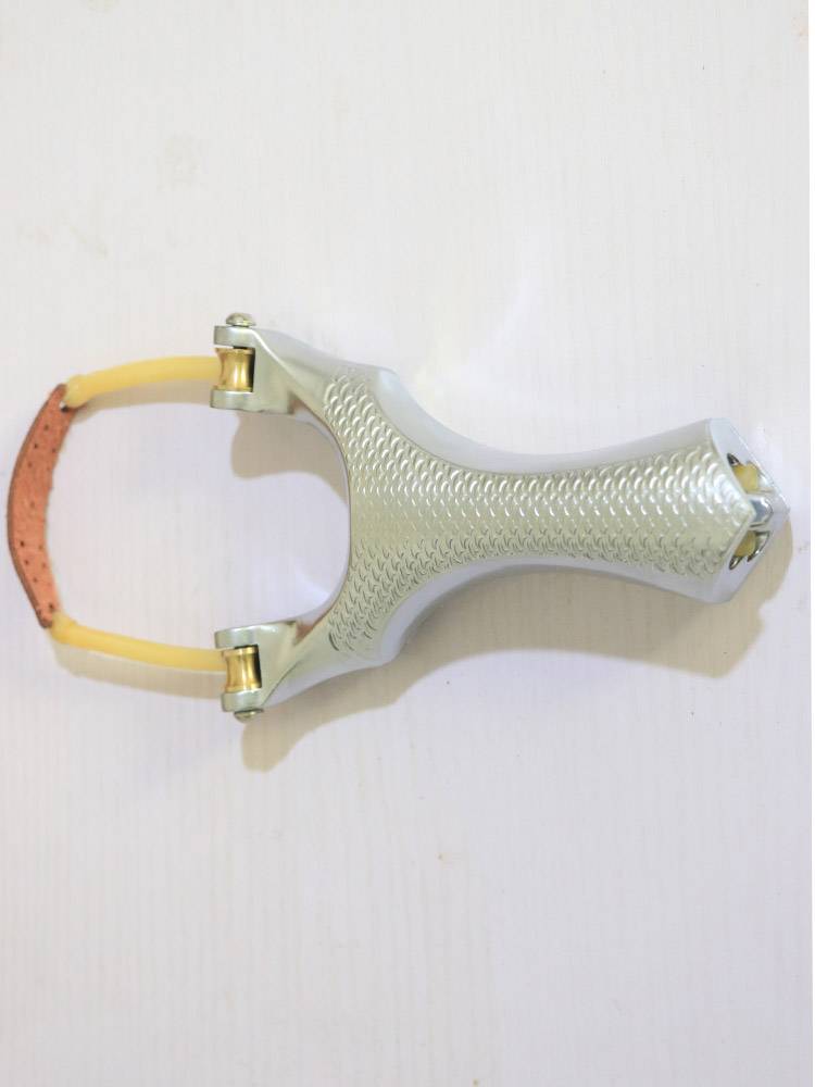 New Tiantian Plusal Slingshot Reinforcement Edition Speed ​​Bow Bomb Bouncing Precision Set Metal Special Card Slingue