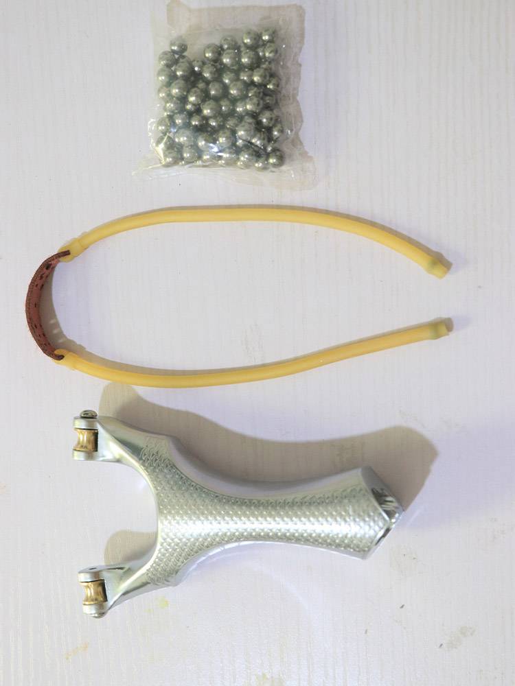New Tiantian Plusal Slingshot Reinforcement Edition Speed ​​Bow Bomb Bouncing Precision Set Metal Special Card Slingue