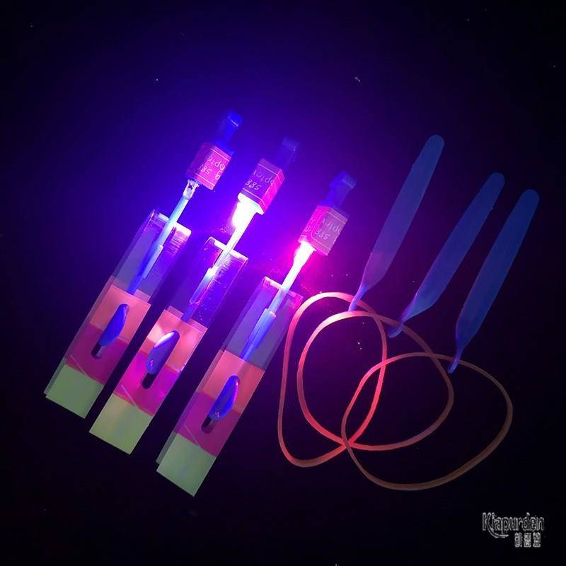 Children's Lighting Bow Flying Arrow Small toy Night Sparks Pen Male Light Bamboo Dragon Flying Flying Flying Fairy Push