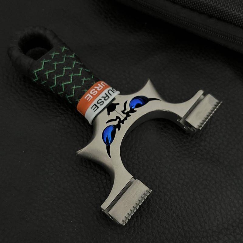 New stainless steel dragon teeth dark buckle little monster flat rubber band soby arched outdoor precision competition to decompress the old traditional bomb