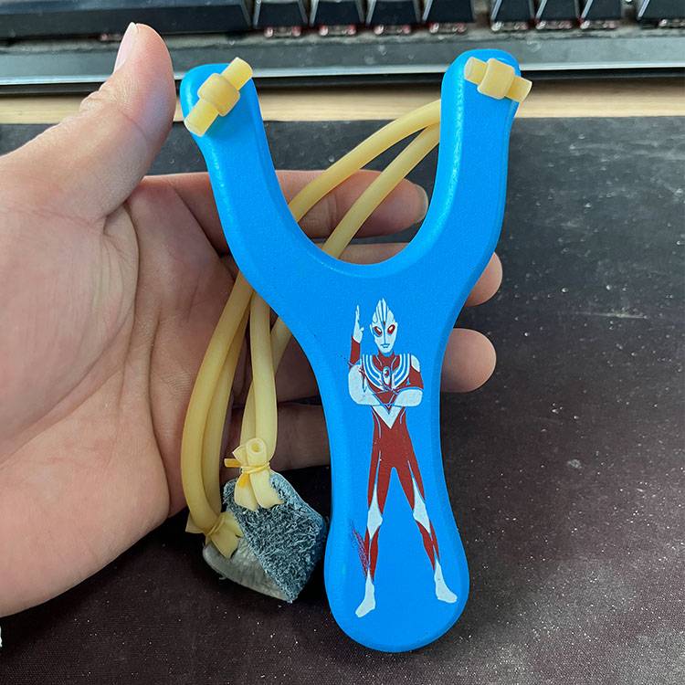 ♪ Wooden slingshot food shooting to each outdoor reports ahead of battles throughout the world ♪