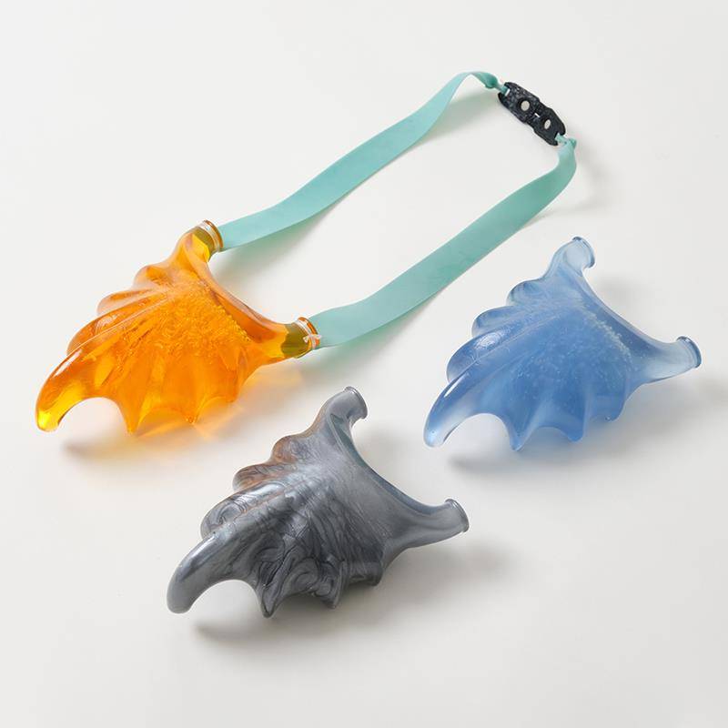 New product, new tiger claws tie the head flat skin, high -precision slingshot polycolic carbon resin slingshot outdoor adult to send steel balls
