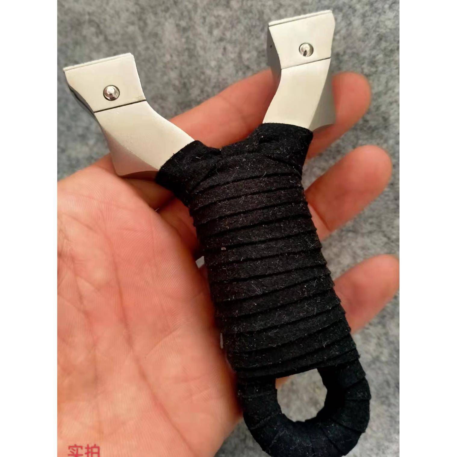 Night banquet flat skin slingshot outdoor fast crusher tablet free slingshot Daquan 304 stainless steel precision bomber leather competition