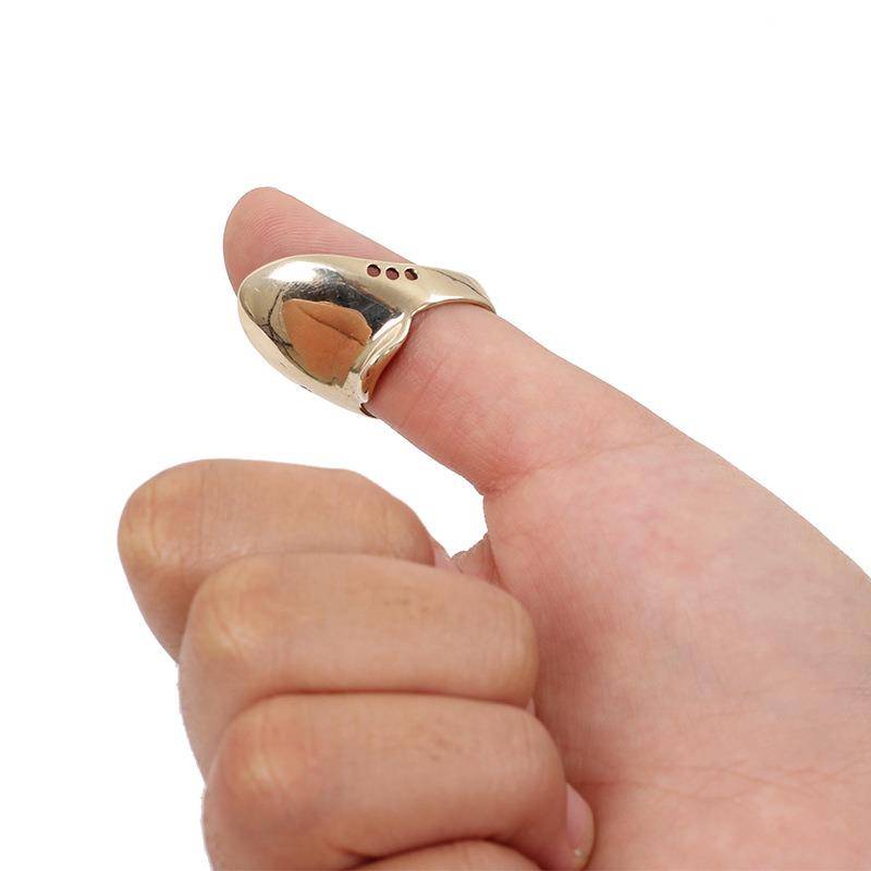 Archery brass wrenching bow and arrow shooting shooting target outdoor competition index finger fingers traditional bow straight bow beauty hunting gear