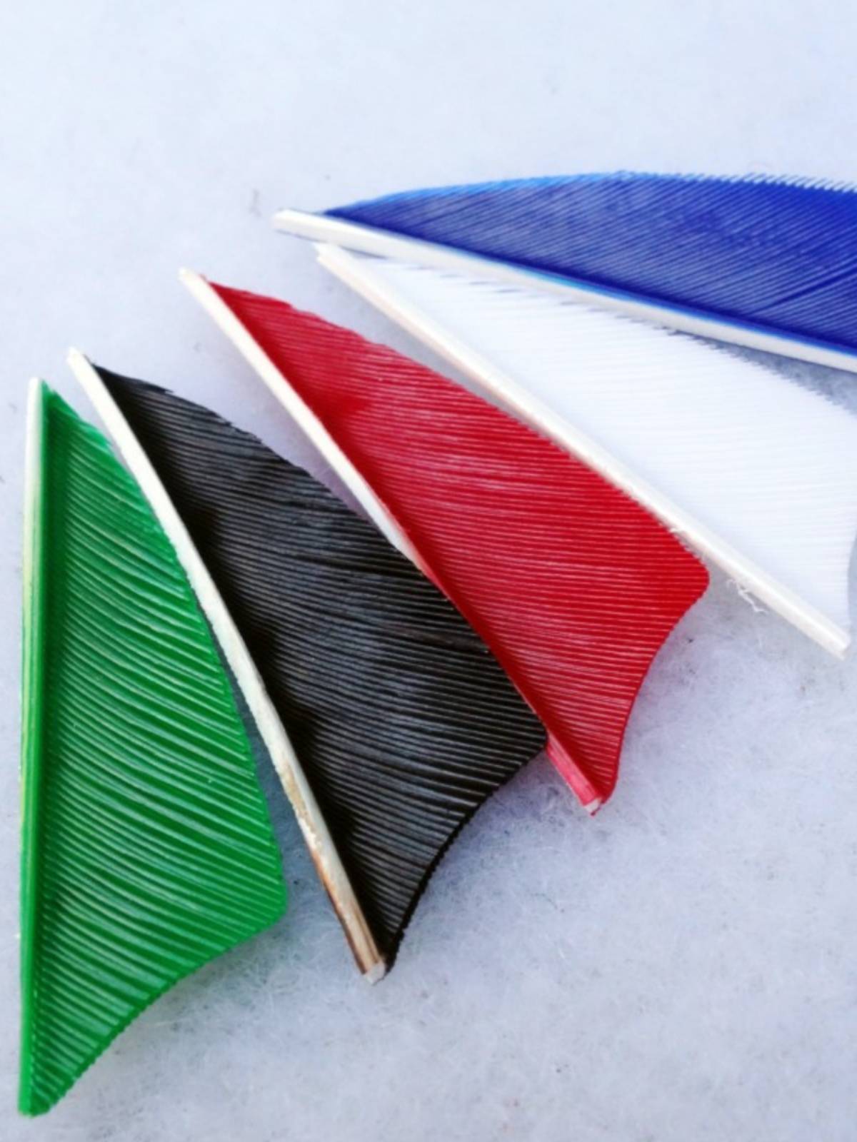 Bow arrow feathers Turkey True Feather Traditional Archery Shooting Archery Feather Drop Shield Left and River Feather Fiery Fiery Fiery Fiery Foody Xiaoyu