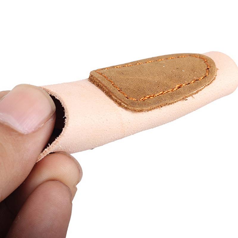 Three -finger nursing finger bow and arrow arrow full set of cowhide hand protection traditional anti -cowhide protective arrows