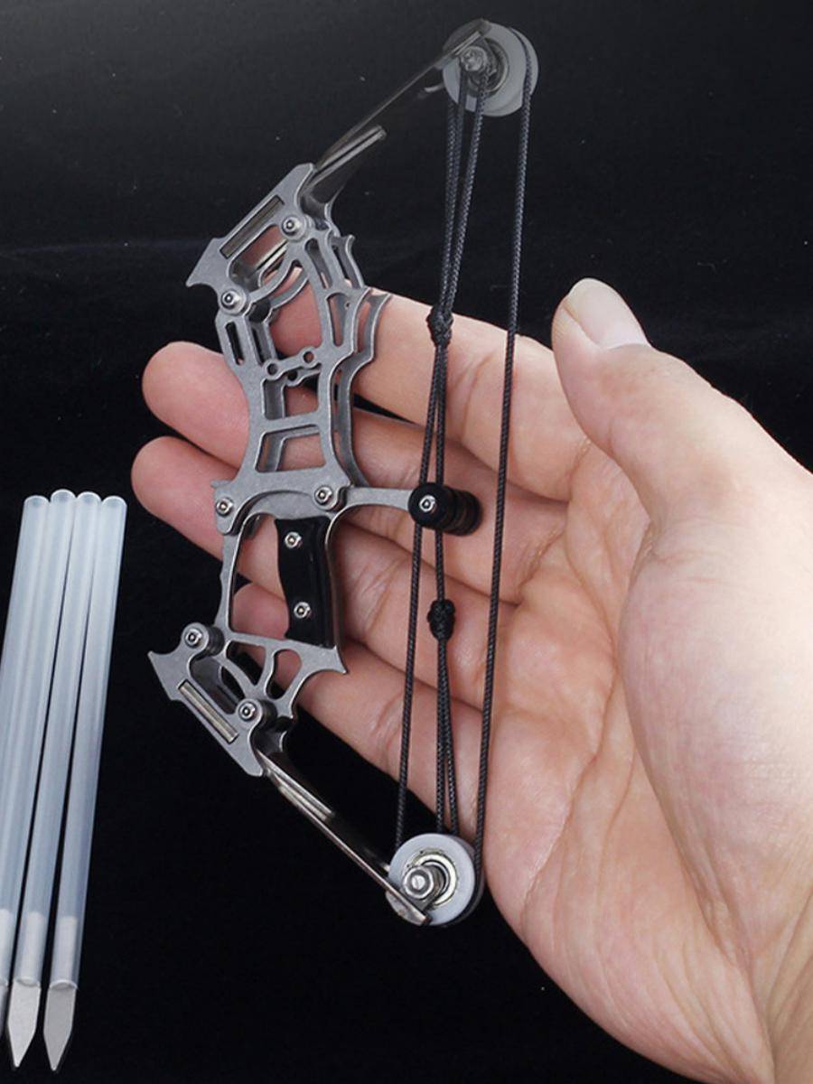 The new bow and arrow, small bow and arrow pocket compound bow pulley bow, short shaft bow, motion shooting shooting shooting toy