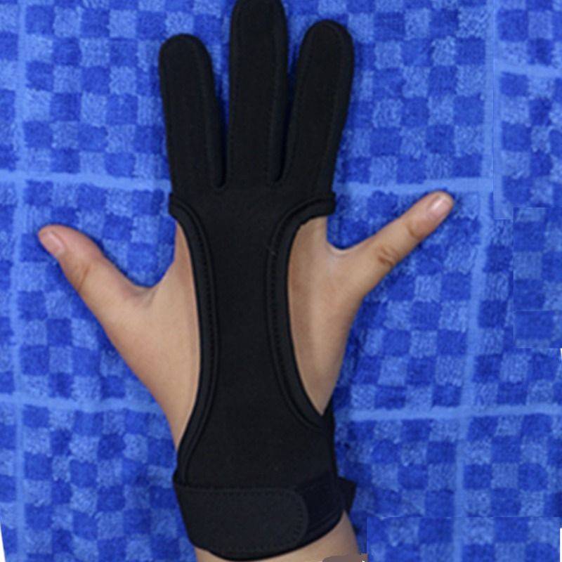 Children's black beautiful hunting bow cowhide shoot -arrow protective finger professional bow and arrow finger nursing finger shooting three -finger glove