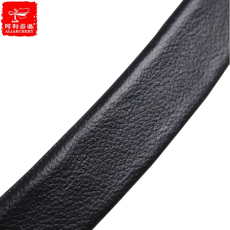 Ali's bows and arrows, a small Han's bow, a traditional boar bow