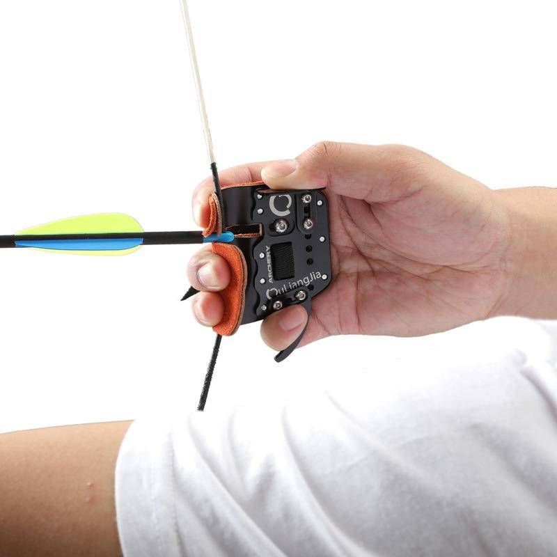 Bow and arrow competition anti -curvature bow competition positioning cheeks support finger right -handed kraft archery finger protection gear aluminum alloy finger protection