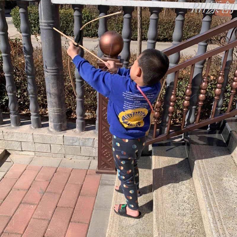 Ancient wind bow and arrow toy children's shooting wooden bow and arrow boys traditional ancient wind photography costume bow and arrow props model