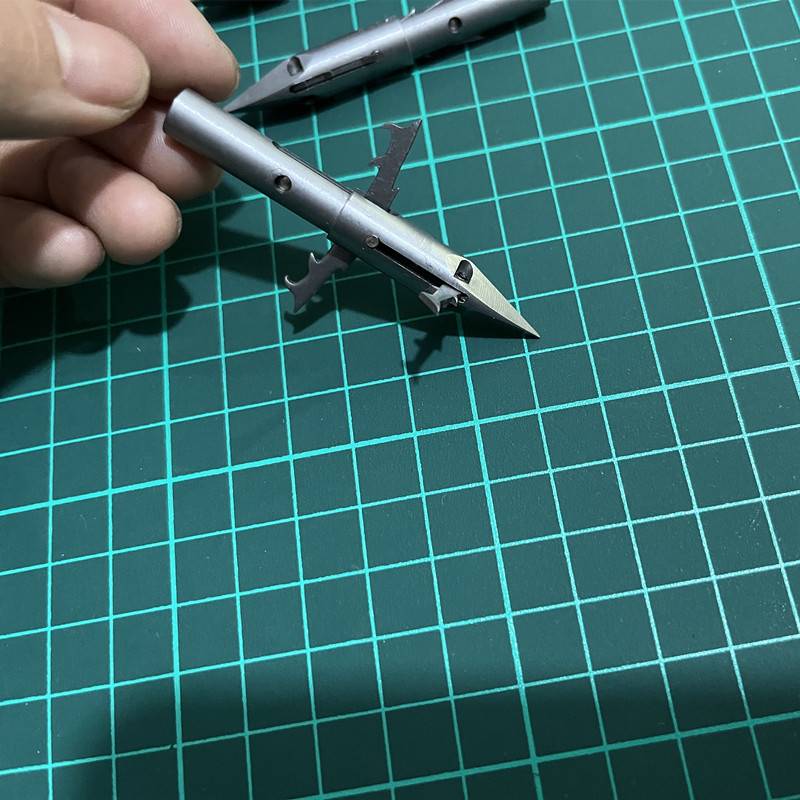 Three -piercing triangular dart head 440C hunting Shark darts deep -water darts stainless steel strong strong magnetic hunting soby ejaculation fish