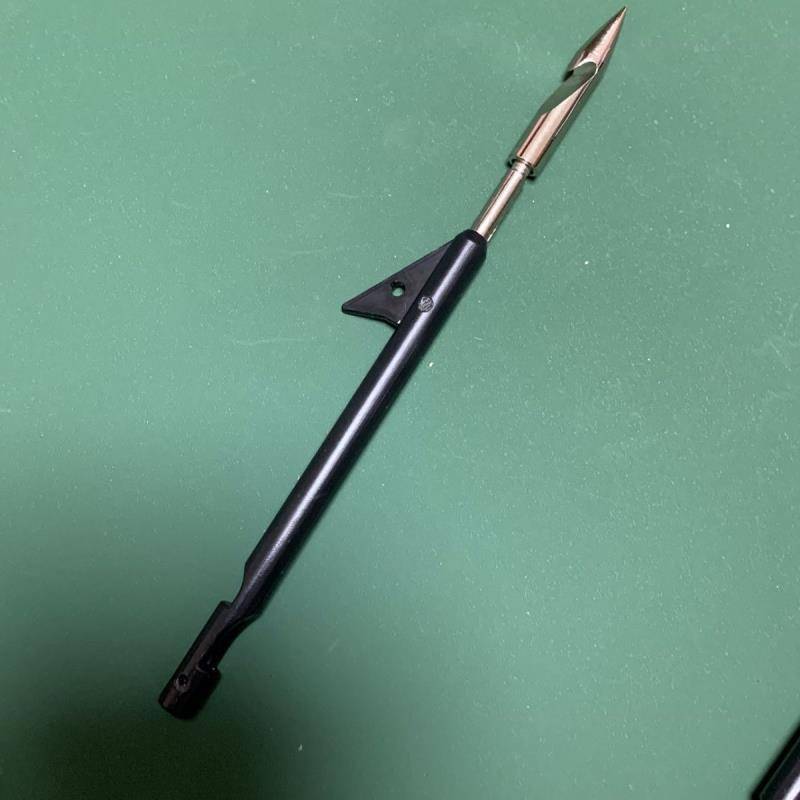 The new fishing rod special fish dart flying shark head black shark shooting fish marking bullet marked deep sea fish dart fishing fish dart