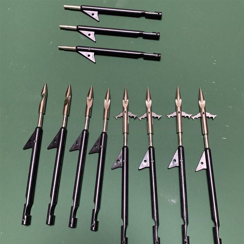 The new bullet dart flying shark dart dart tail shooting fish slingshot special fish dart does not float into the water stable outdoor full set