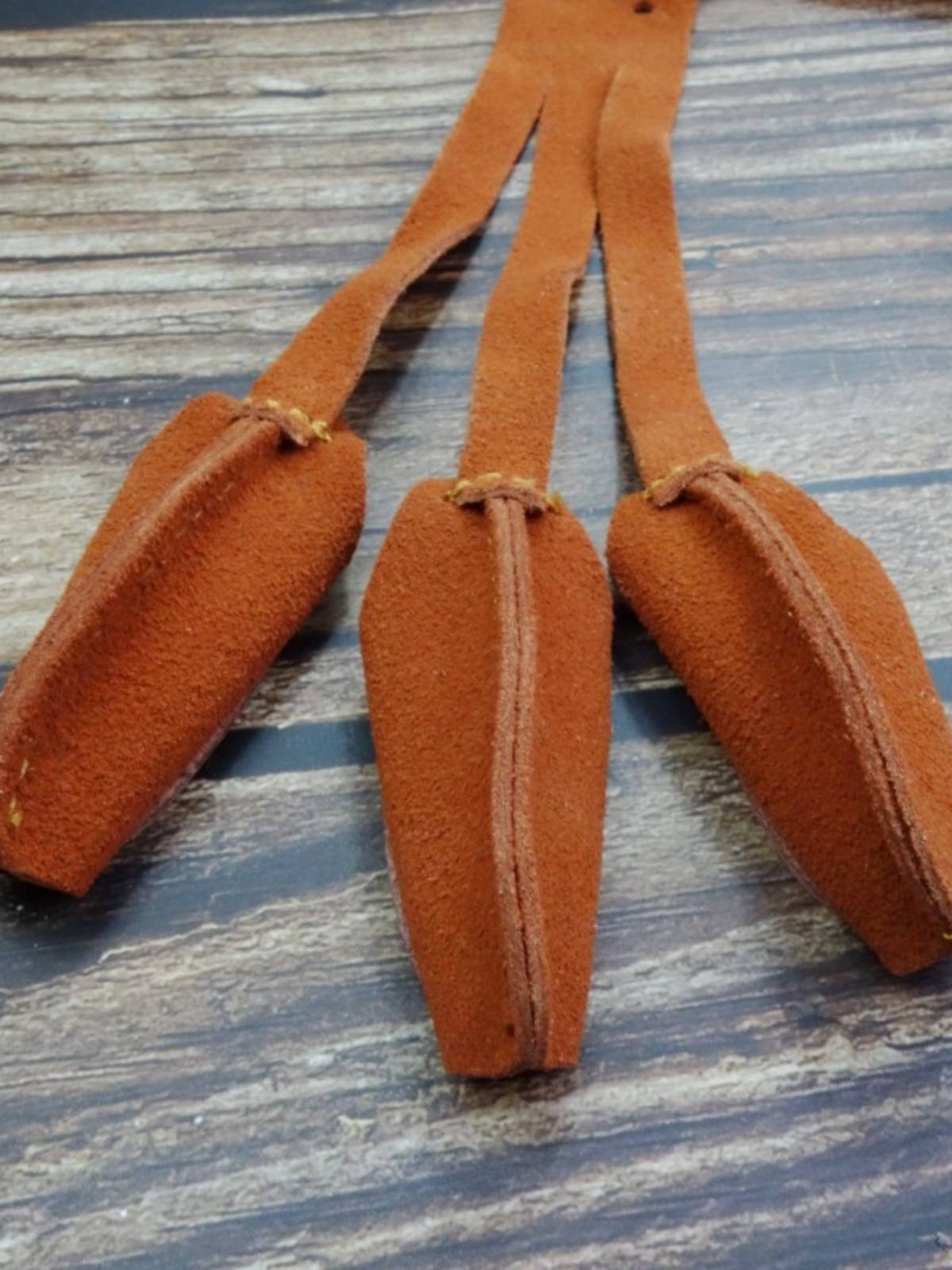 Bow and arrow finger protector traditional American hunting bow anti -curved cowhide three -finger finger finger condom