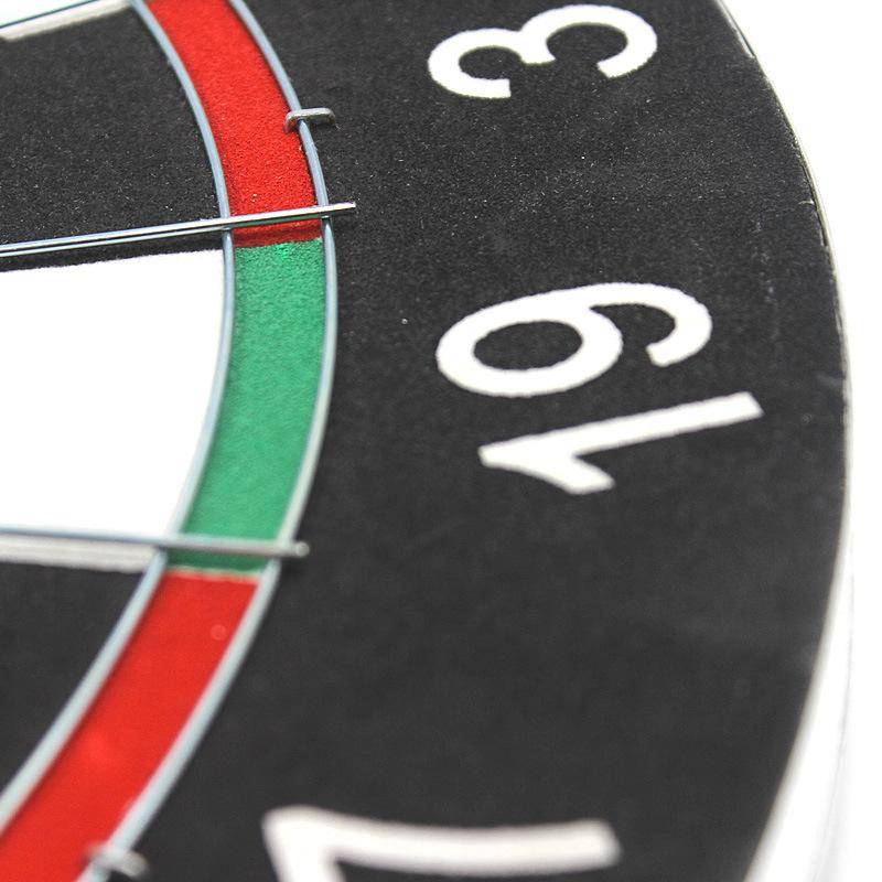 The dart darts set a professional competition, and the flyers use 18 needles in the room to thicken the two-sided physical fitness target