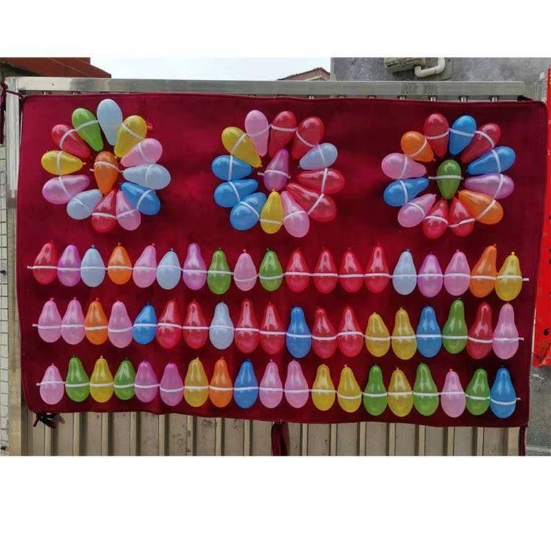 Plaza Playground Park Night Market Swing Stalls Gun Balloon Balloon Facter Facter Fair Dart Board Shooting target