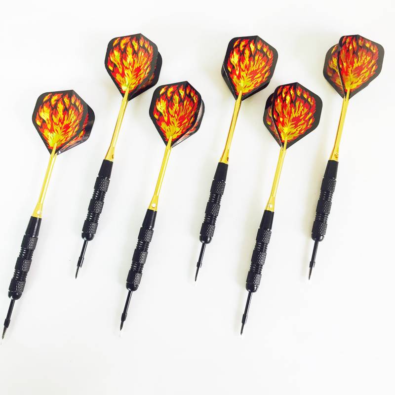 Six pin darts with darts for the Aluminium Dart Race