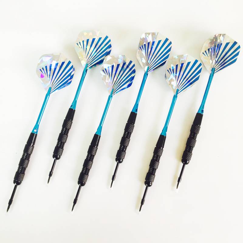 Six pin darts with darts for the Aluminium Dart Race