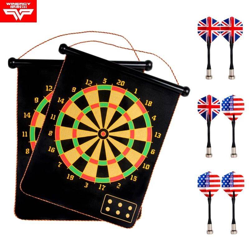 Fly-drive darts set up by a magnet-child toy magnet-magnetized darts specializing in targetboards
