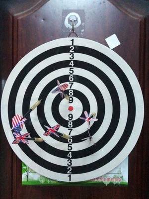 Home Flying Bidding Disk Set Flying Dart Board Bidding Entertainment Flying Bid target shooting dart target safe children