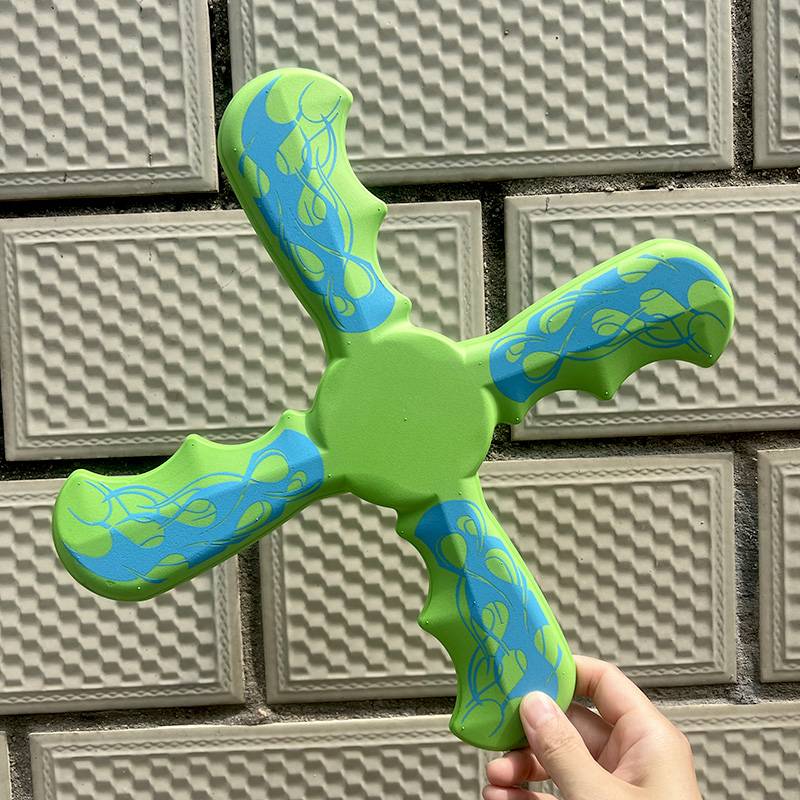 Four-leaf darts -- green