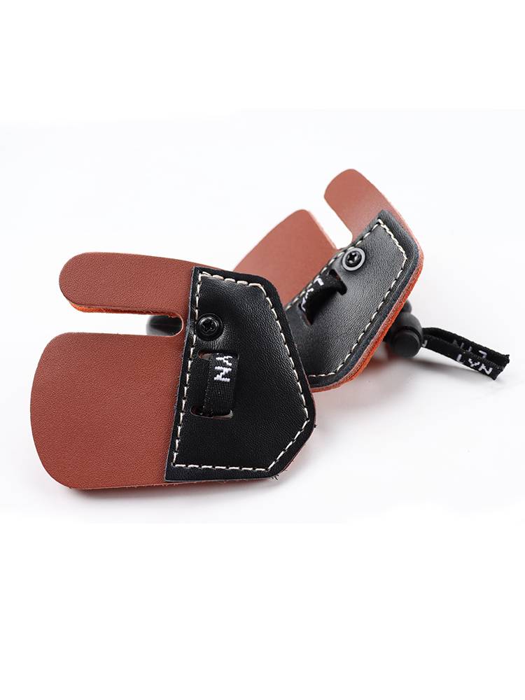 Bow and arrow double -layer competitive fingerproof antiditic bow traditional beauty hunting bow and Mediterranean arrow protective arm protection arm shooting accessories