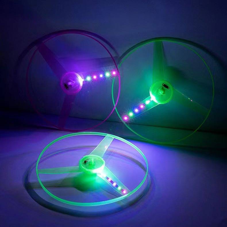 Large pull -line flying saucer Flying toy Bamboo Dragon Flying Flying Flying Fair Flying Flying Disk Children Male Hands Pull Toys