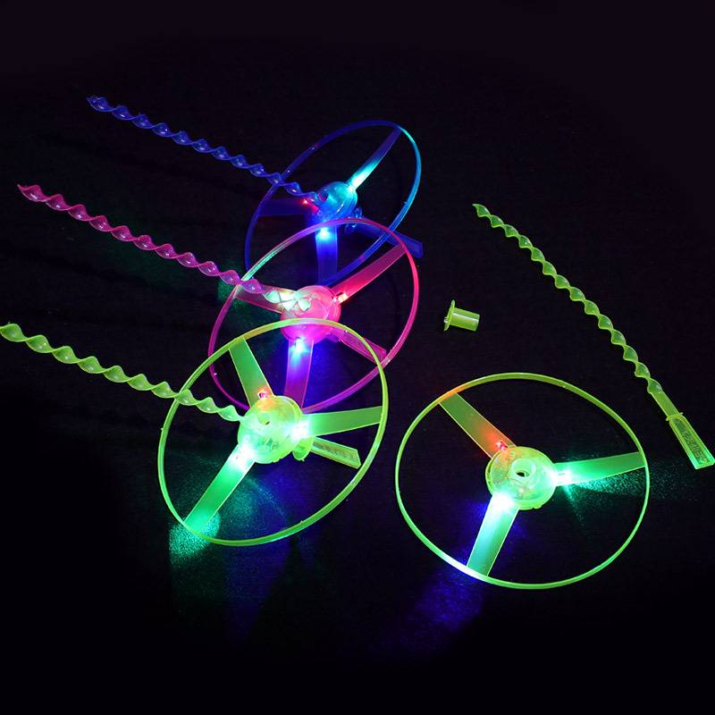 Stall -stall toy lighting hand push flying disk Flying plate flashing flying sky Fairy Bamboo Dragonfly Children's Plaza Night Market Set Stall
