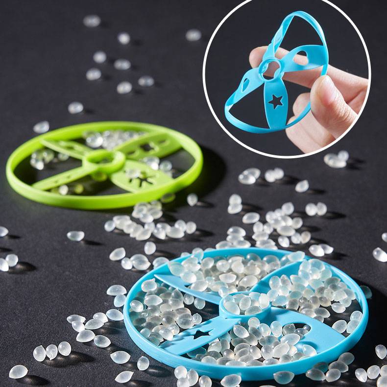 Eight nightlight flying discs