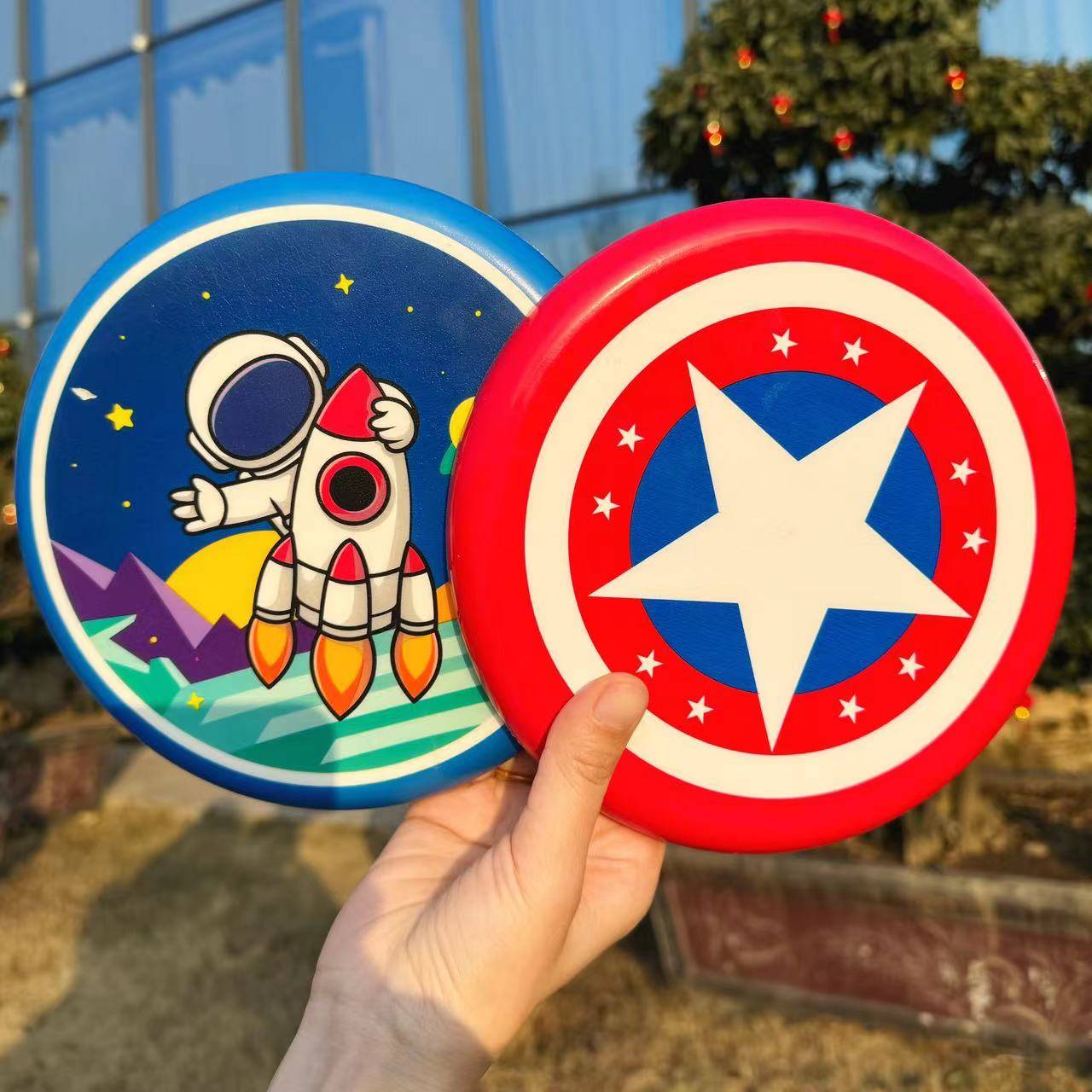 US CAPTAIN AND ROCKET SUPERMAN