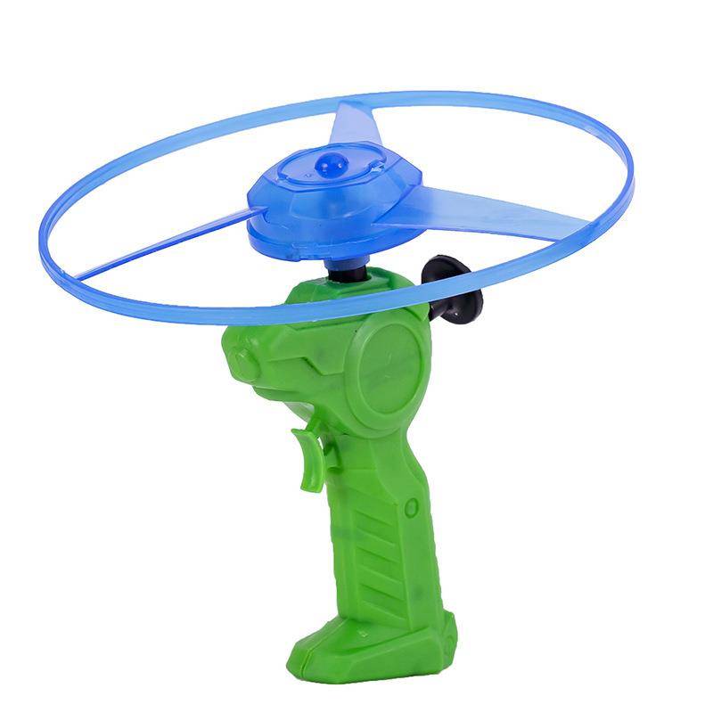 Battle flying saucer small pull -line flying sale induction light -emitting flying disk children's hot sale floor stall puzzle toys