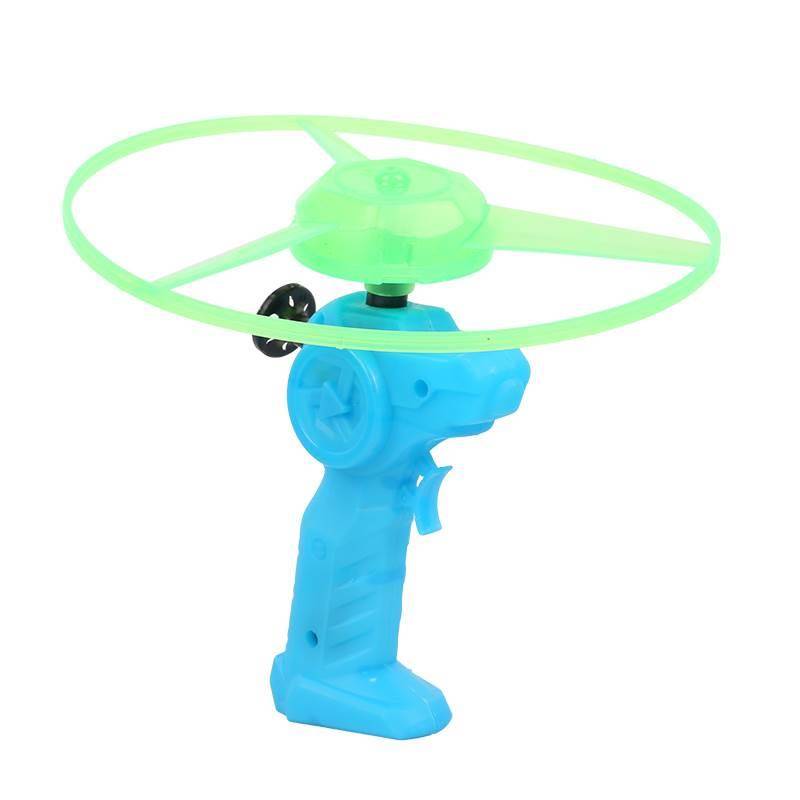 Children's fighting light -up pull rope Flying saucer night market stall supply sources toys outdoor square flash flying sky pull line flying tray