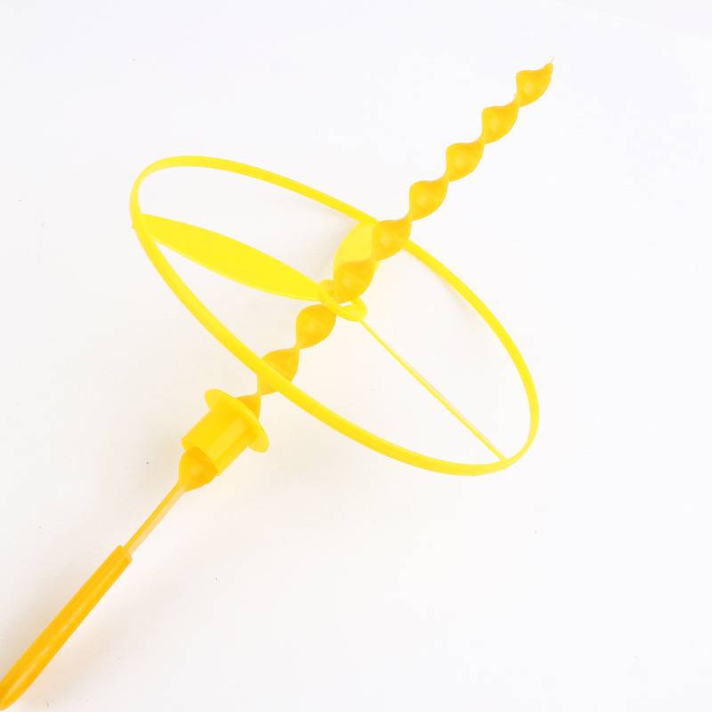 Creative hand push flying saucer flying plate Bamboo dragonfly Flying Fairy Puzzle Children's Toys Yiwu Di Source