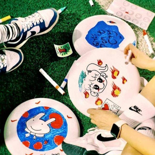 New DIY flying disk painted graffiti self -made material package small outdoor toys children's spring tour handmade painting