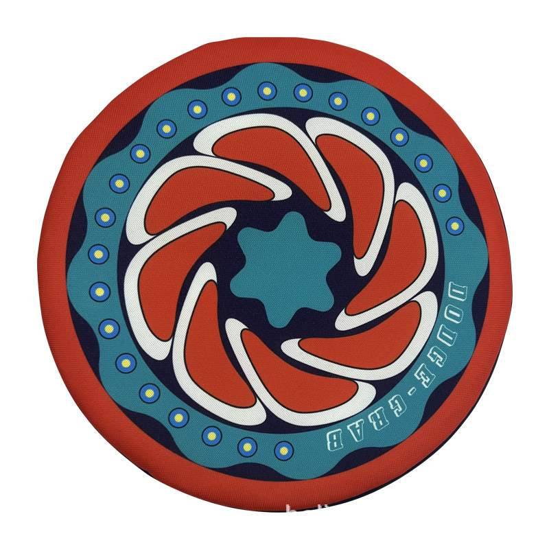 Outdoor fabrics avoid the children's throwing flying tray group to build a flying floor heat and sell toys